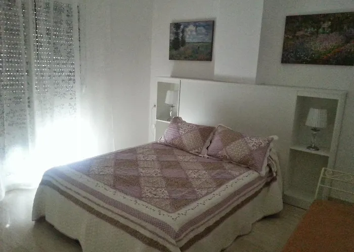 Plaza Espana ネルハ